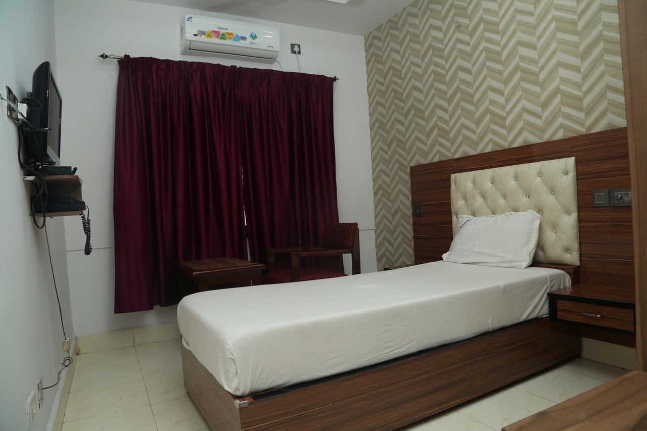 Konark Lodge Visakhapatnam Extérieur photo
